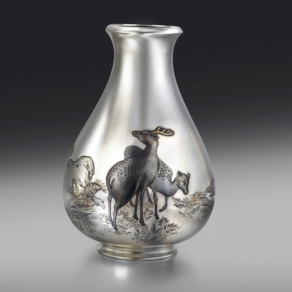 Vase with deer