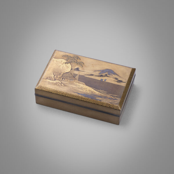 Gold lacquer incense box with view of Mount Fuji