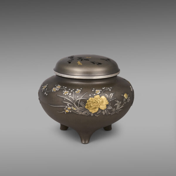 希品鉄鍔鐔(加刕金澤住友義菊花透かし)江戸時代加州金沢