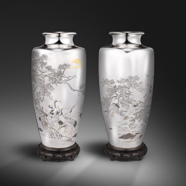松鶴図銀製花瓶一対